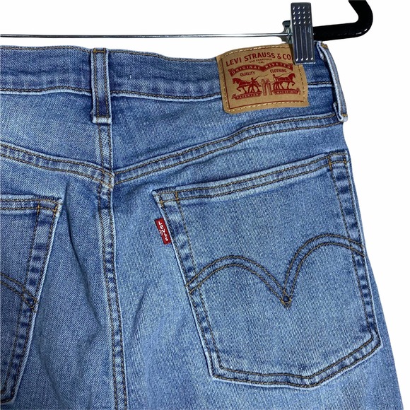 Levis Wedgie Skinny Medium Wash Distressed Jeans - Picture 7 of 8